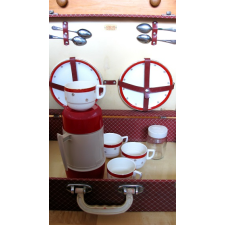 Sirram Picnic Box - Interesting Collectables from Honey Beeswax